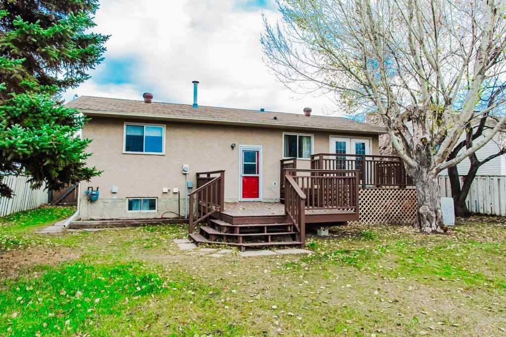 MLS® A2266758 - 6930 98 Street   in South Patterson Place Grande Prairie, Residential