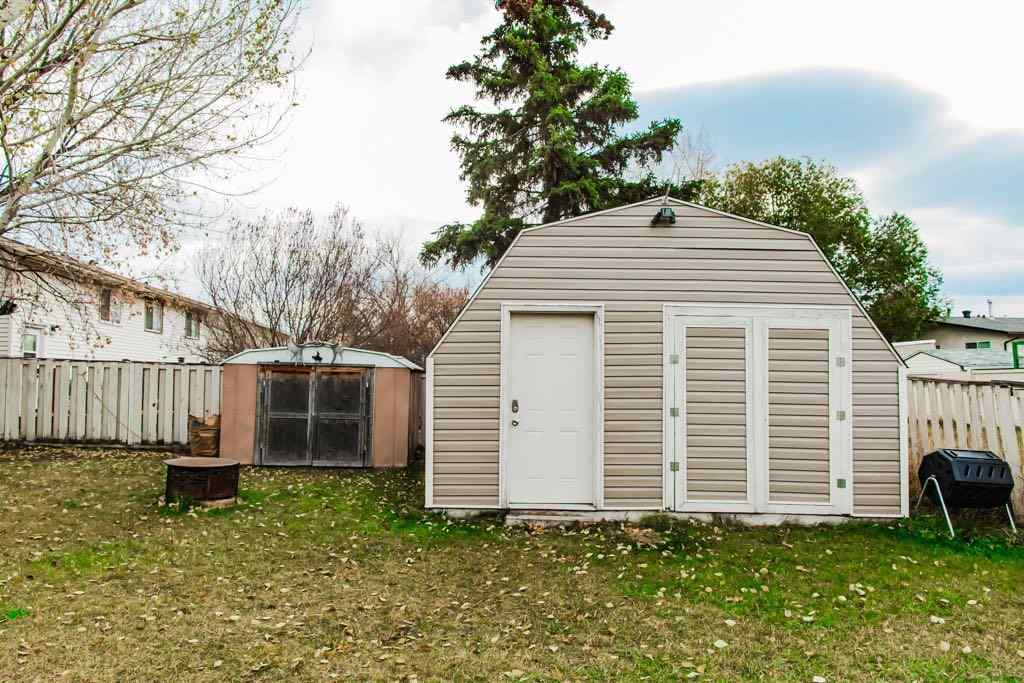 MLS® A2266758 - 6930 98 Street   in South Patterson Place Grande Prairie, Residential