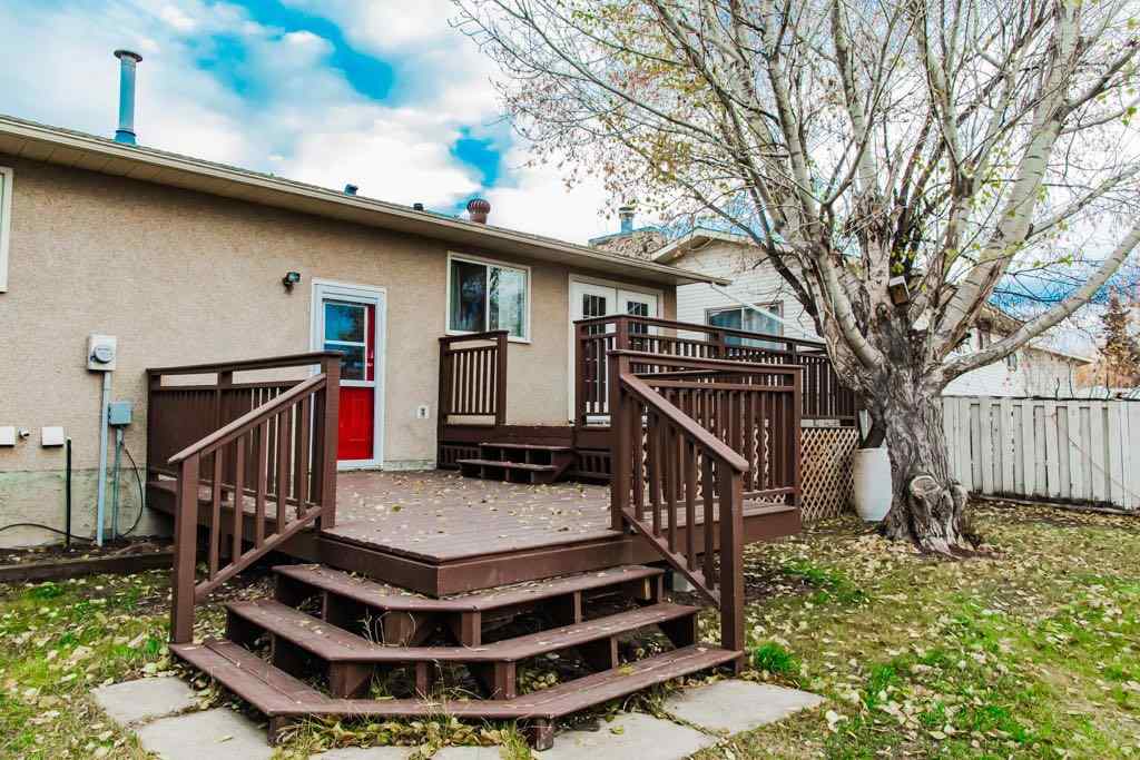 MLS® A2266758 - 6930 98 Street   in South Patterson Place Grande Prairie, Residential