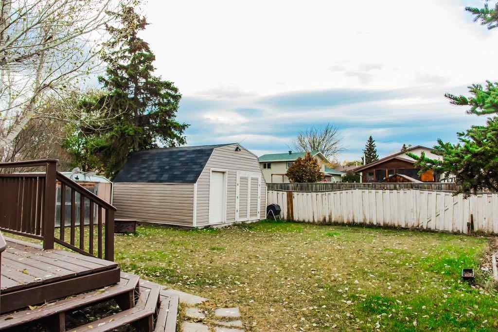 MLS® A2266758 - 6930 98 Street   in South Patterson Place Grande Prairie, Residential
