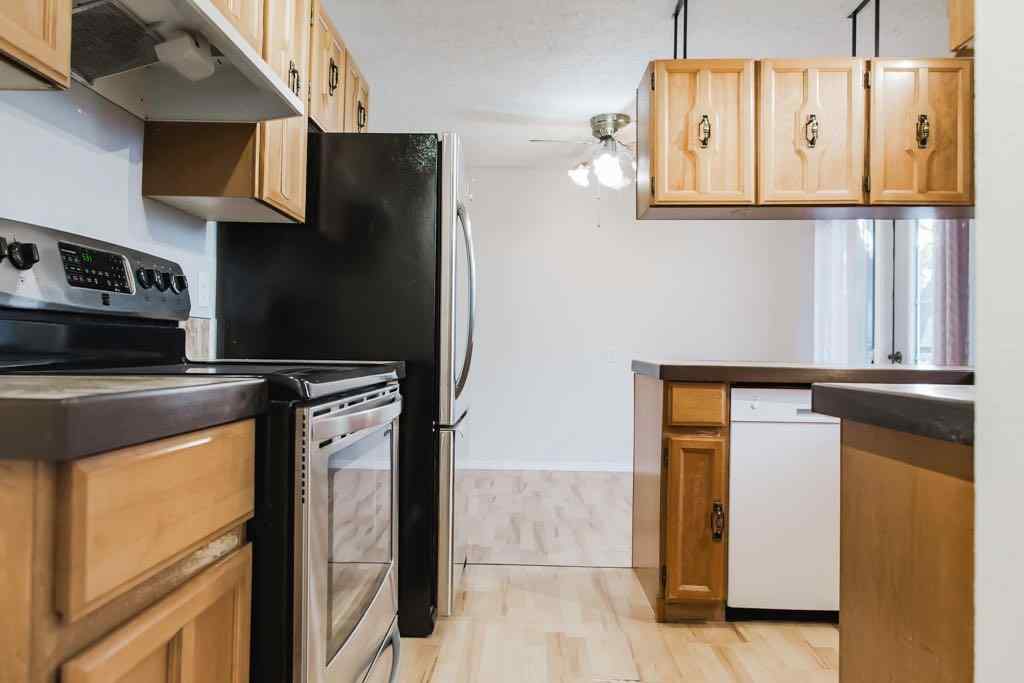 MLS® A2266758 - 6930 98 Street   in South Patterson Place Grande Prairie, Residential