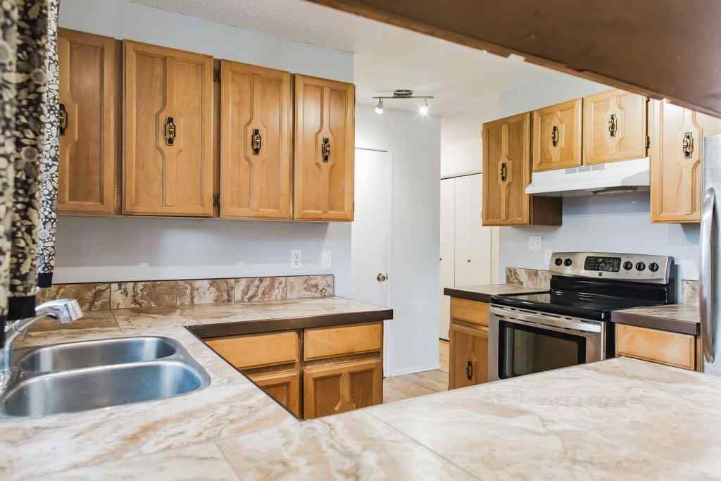 MLS® A2266758 - 6930 98 Street   in South Patterson Place Grande Prairie, Residential