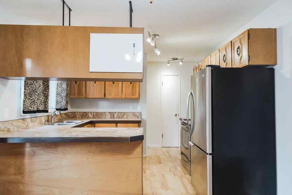 MLS® A2266758 - 6930 98 Street   in South Patterson Place Grande Prairie, Residential