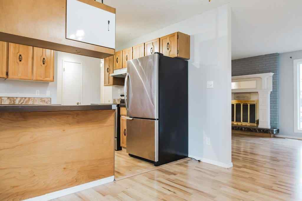 MLS® A2266758 - 6930 98 Street   in South Patterson Place Grande Prairie, Residential