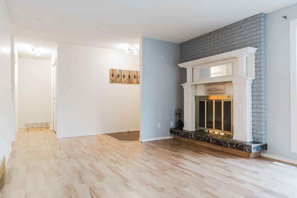 MLS® A2266758 - 6930 98 Street   in South Patterson Place Grande Prairie, Residential