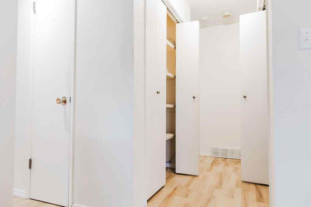 MLS® A2266758 - 6930 98 Street   in South Patterson Place Grande Prairie, Residential