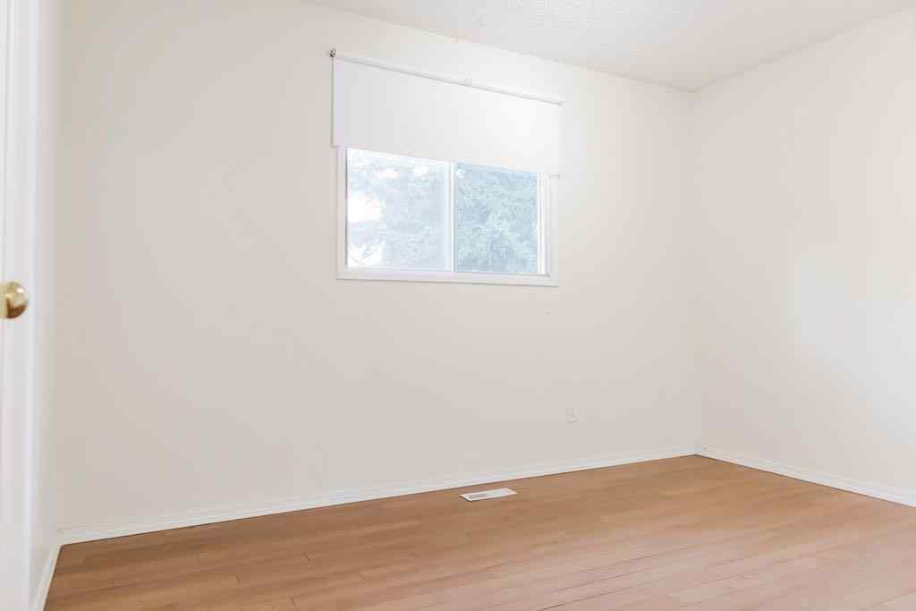 MLS® A2266758 - 6930 98 Street   in South Patterson Place Grande Prairie, Residential