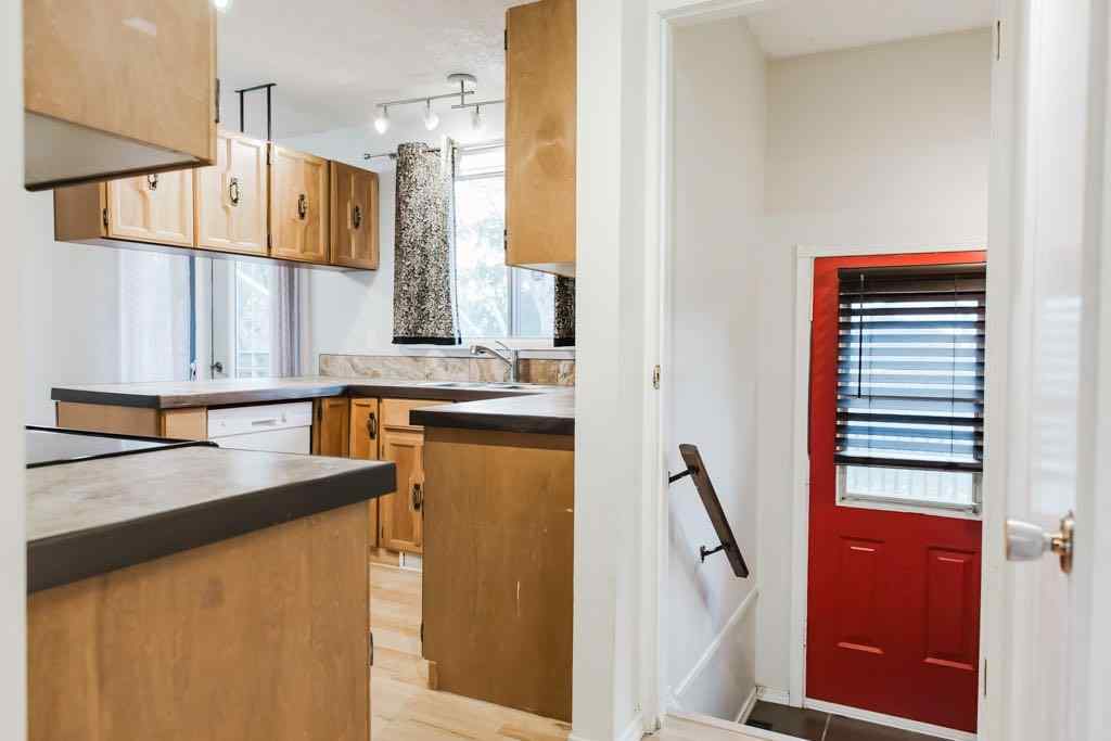 MLS® A2266758 - 6930 98 Street   in South Patterson Place Grande Prairie, Residential