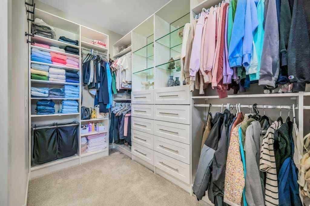 MLS® A2266762 - 33 Shawnee Heath SW in Shawnee Slopes Calgary, Residential