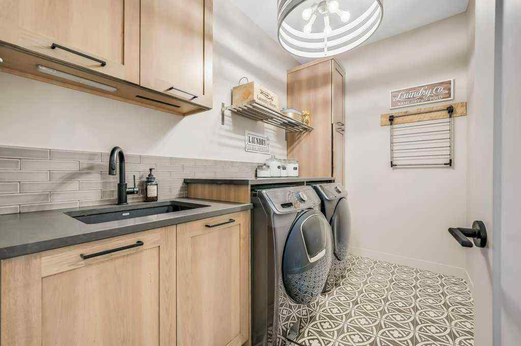 MLS® A2266762 - 33 Shawnee Heath SW in Shawnee Slopes Calgary, Residential