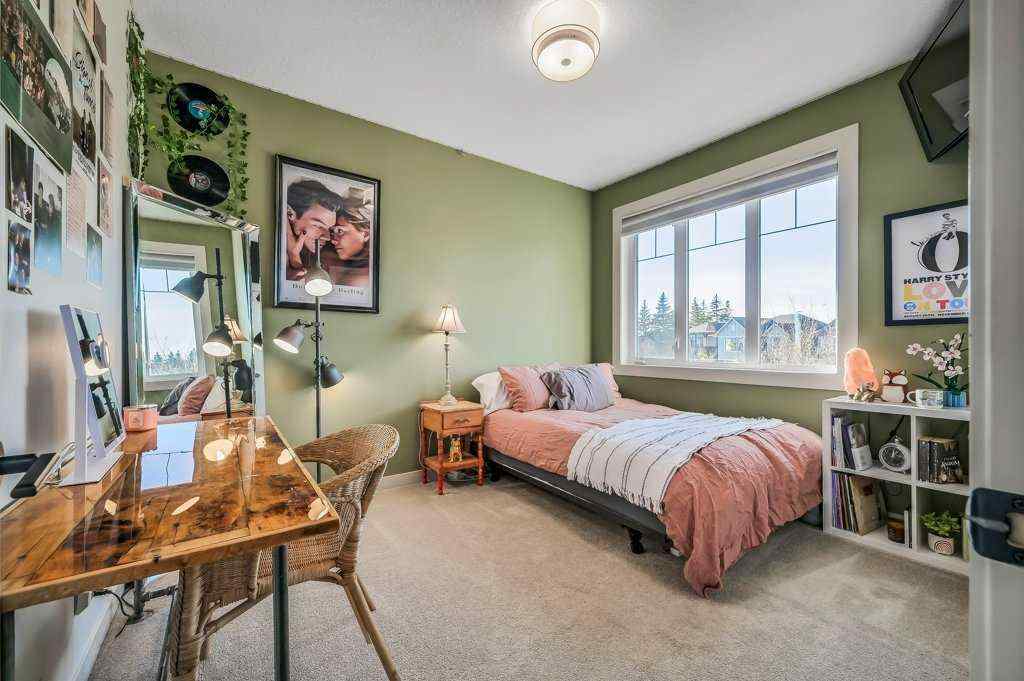 MLS® A2266762 - 33 Shawnee Heath SW in Shawnee Slopes Calgary, Residential