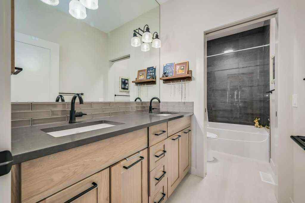 MLS® A2266762 - 33 Shawnee Heath SW in Shawnee Slopes Calgary, Residential