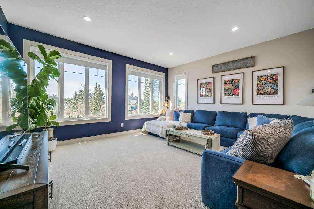 MLS® A2266762 - 33 Shawnee Heath SW in Shawnee Slopes Calgary, Residential