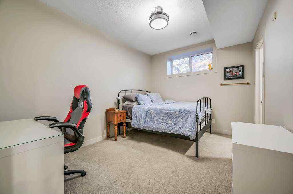 MLS® A2266762 - 33 Shawnee Heath SW in Shawnee Slopes Calgary, Residential