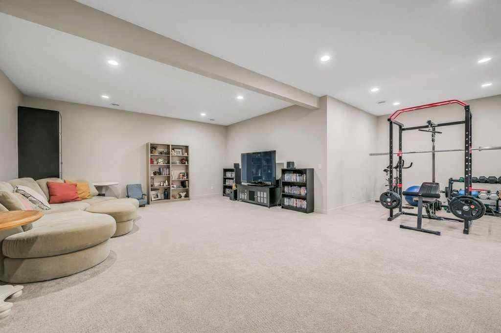 MLS® A2266762 - 33 Shawnee Heath SW in Shawnee Slopes Calgary, Residential