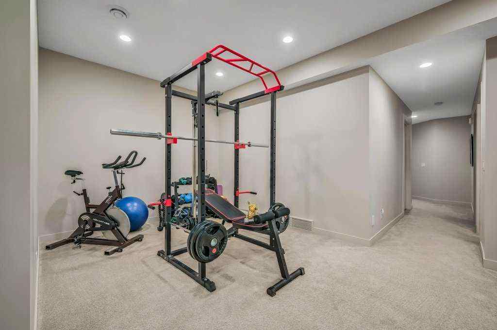 MLS® A2266762 - 33 Shawnee Heath SW in Shawnee Slopes Calgary, Residential