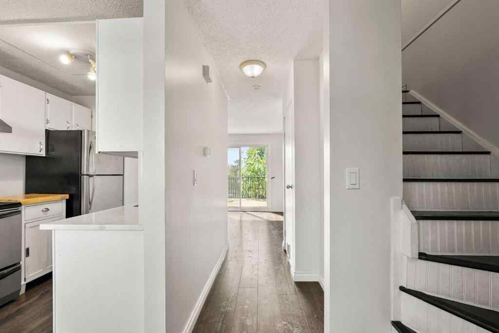 MLS® A2266764 - Unit #4 195 Manora Place NE in Marlborough Park Calgary, Residential