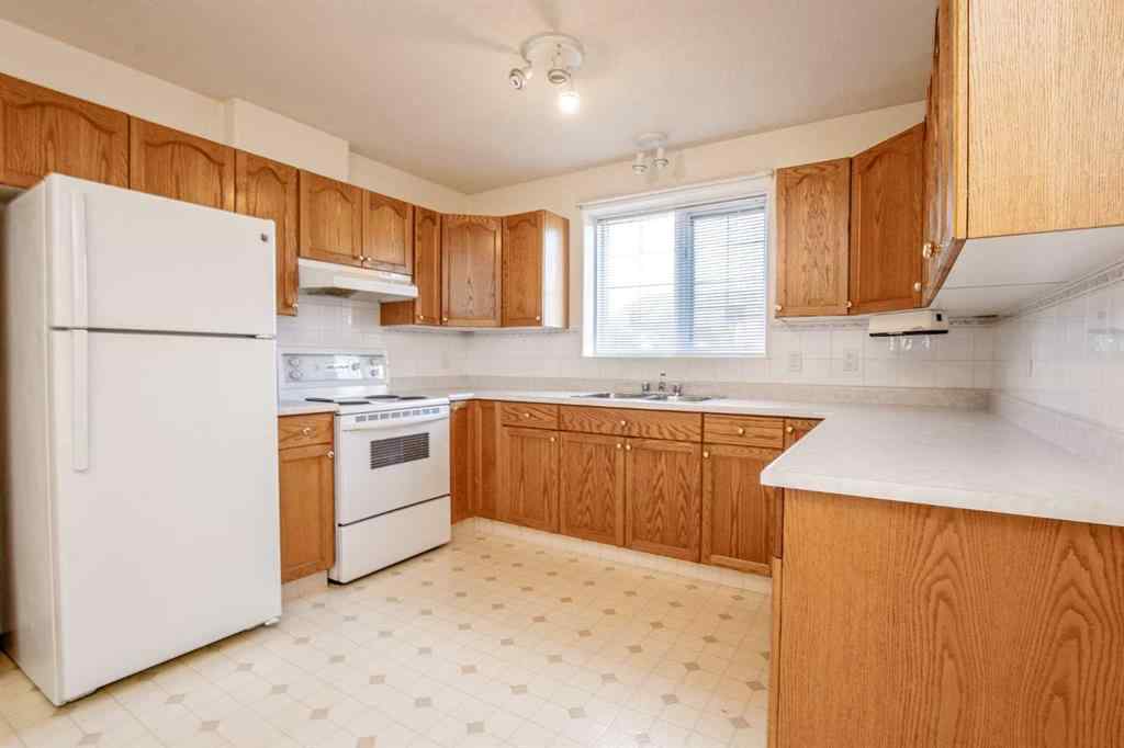 MLS® A2266770 - Unit ##3 913 4 Avenue  in NONE Beaverlodge, Residential