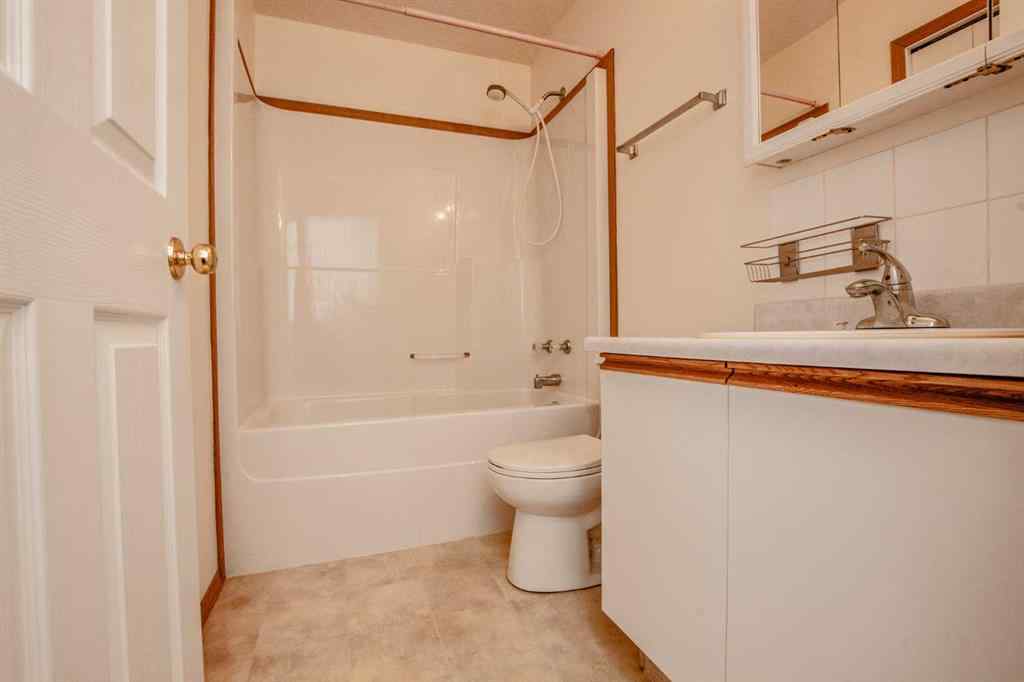 MLS® A2266770 - Unit ##3 913 4 Avenue  in NONE Beaverlodge, Residential