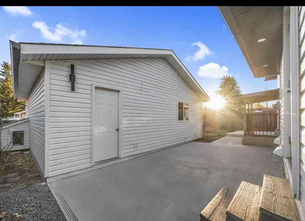 MLS® A2266772 - 116 Queen Anne Road SE in Queensland Calgary, Residential