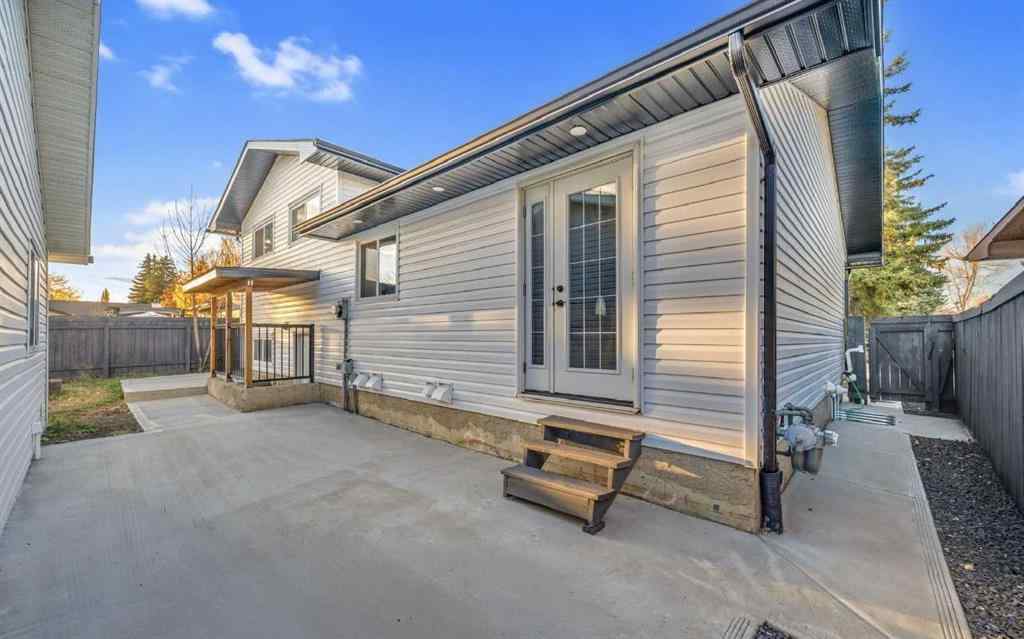 MLS® A2266772 - 116 Queen Anne Road SE in Queensland Calgary, Residential