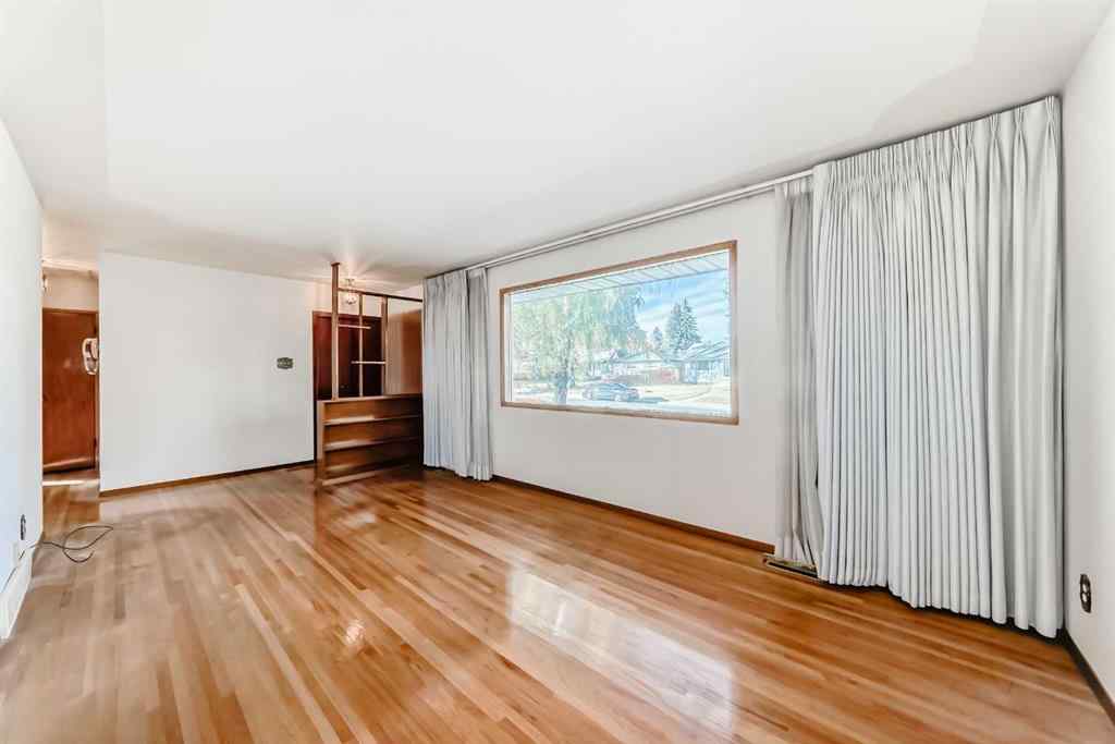 MLS® A2266777 - 4739 26 Avenue SW in Glenbrook Calgary, Residential