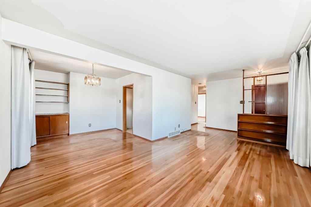 MLS® A2266777 - 4739 26 Avenue SW in Glenbrook Calgary, Residential