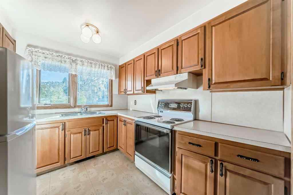 MLS® A2266777 - 4739 26 Avenue SW in Glenbrook Calgary, Residential