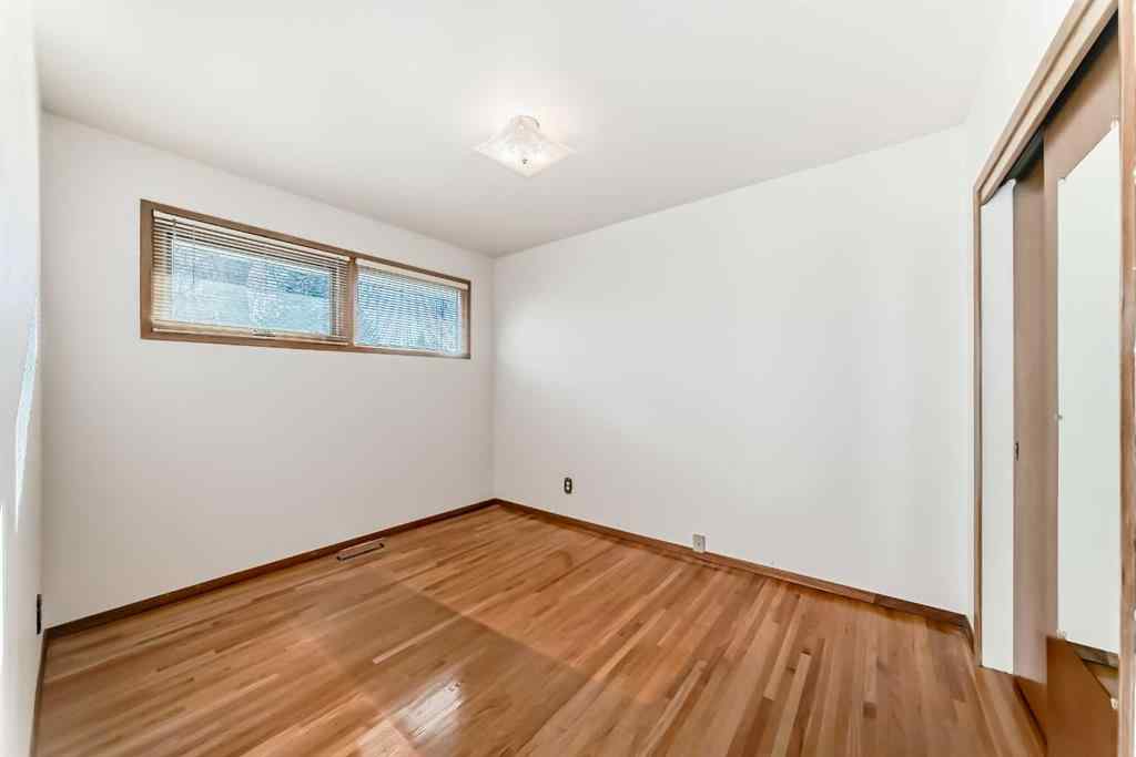 MLS® A2266777 - 4739 26 Avenue SW in Glenbrook Calgary, Residential