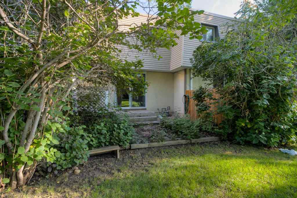 MLS® A2266782 - Unit #17 115 Lafayette Boulevard W in Varsity Village Lethbridge, Residential