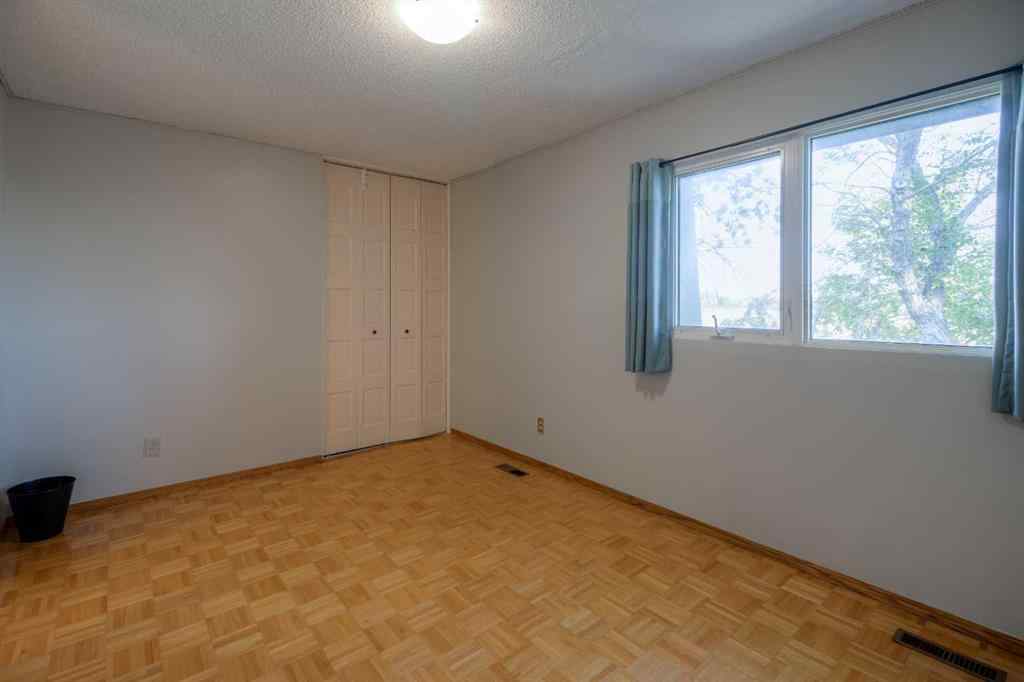 MLS® A2266782 - Unit #17 115 Lafayette Boulevard W in Varsity Village Lethbridge, Residential