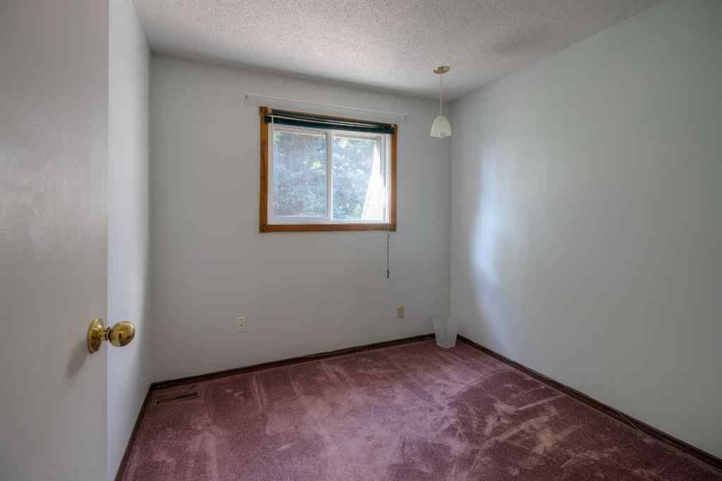 MLS® A2266782 - Unit #17 115 Lafayette Boulevard W in Varsity Village Lethbridge, Residential