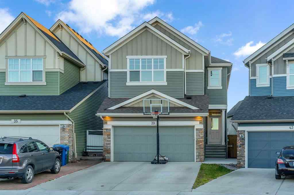 MLS® A2266784 - 39 Savanna Way NE in Saddle Ridge Calgary, Residential