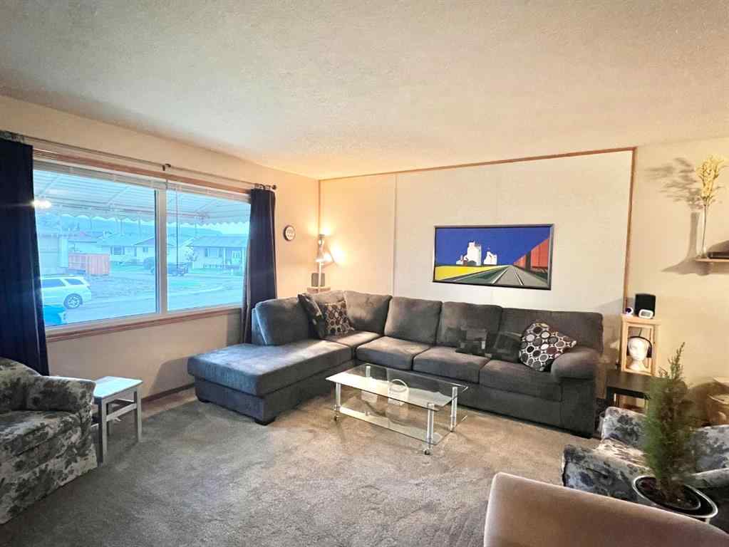 MLS® A2266785 - 704 Bankview Drive  in Bankview Drumheller, Residential