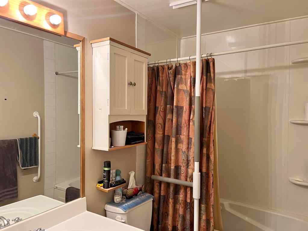 MLS® A2266785 - 704 Bankview Drive  in Bankview Drumheller, Residential