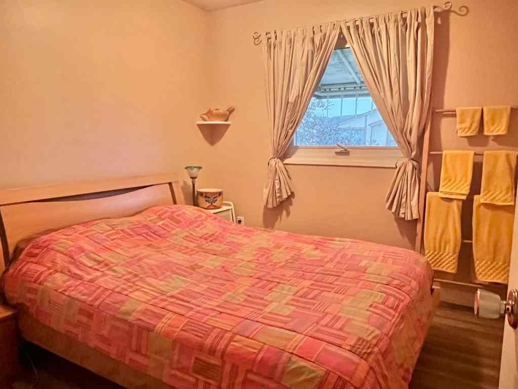 MLS® A2266785 - 704 Bankview Drive  in Bankview Drumheller, Residential