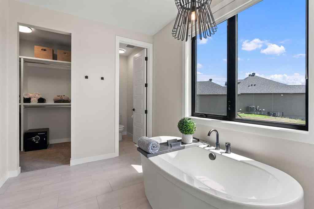 MLS® A2266796 - 32 Monterra Landing  in Monterra Rural Rocky View County, Residential