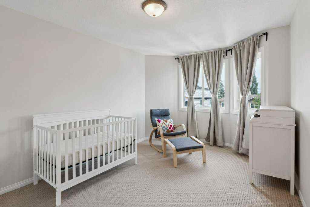 MLS® A2266797 - 2208 33 Street SW in Killarney/Glengarry Calgary, Residential