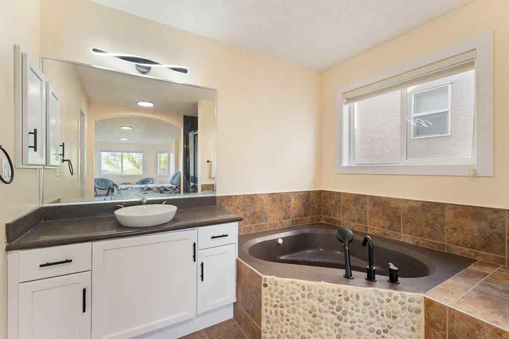 MLS® A2266803 - 20 Sherwood Circle NW in Sherwood Calgary, Residential