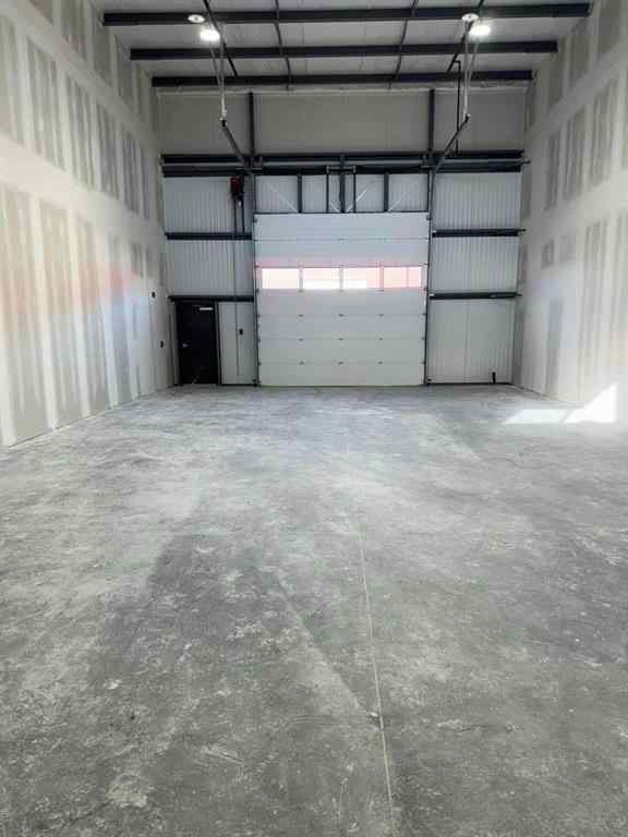 MLS® A2266804 - Unit ##1 25 Southbank Crescent  in Southbank Business Park Okotoks, Commercial