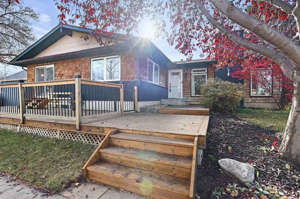 MLS® A2266811 - 52 Sunhurst Road SE in Sundance Calgary, Residential