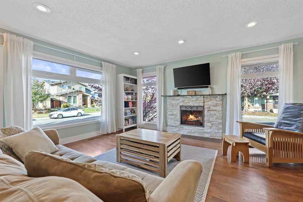 MLS® A2266811 - 52 Sunhurst Road SE in Sundance Calgary, Residential