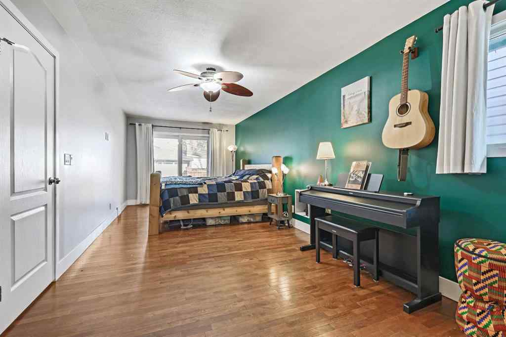 MLS® A2266811 - 52 Sunhurst Road SE in Sundance Calgary, Residential