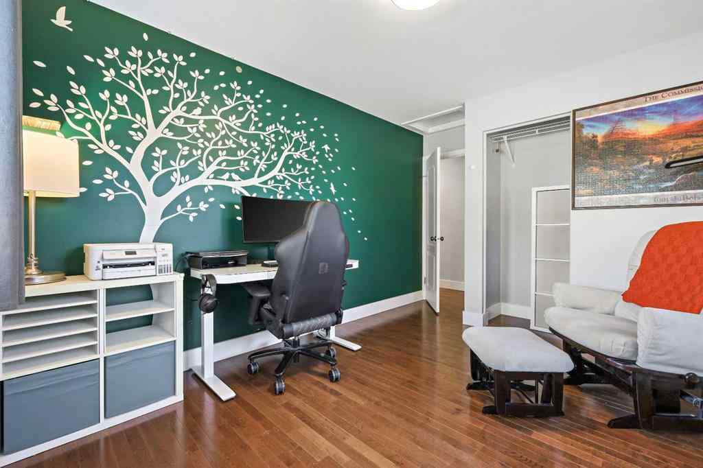 MLS® A2266811 - 52 Sunhurst Road SE in Sundance Calgary, Residential