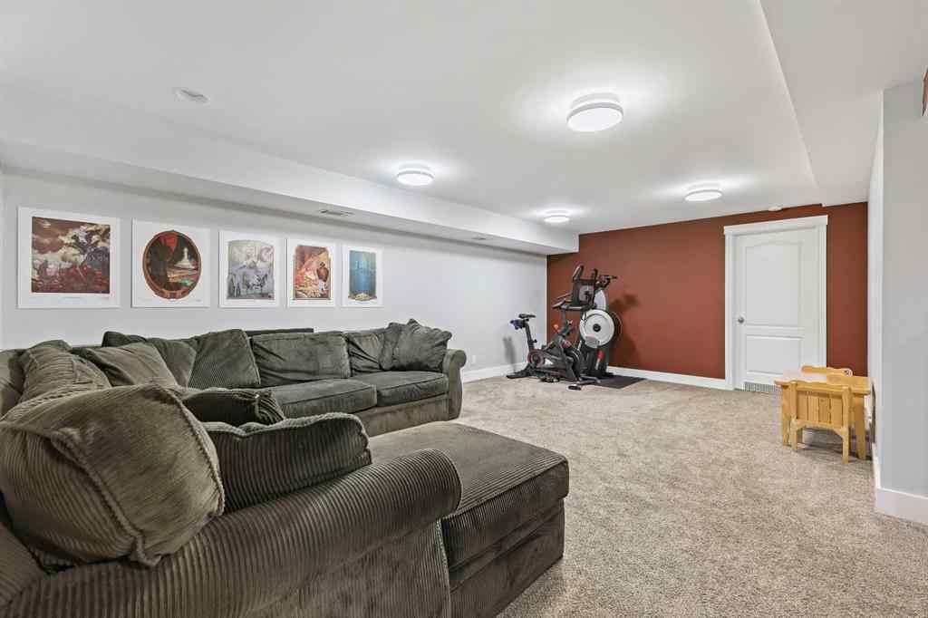 MLS® A2266811 - 52 Sunhurst Road SE in Sundance Calgary, Residential