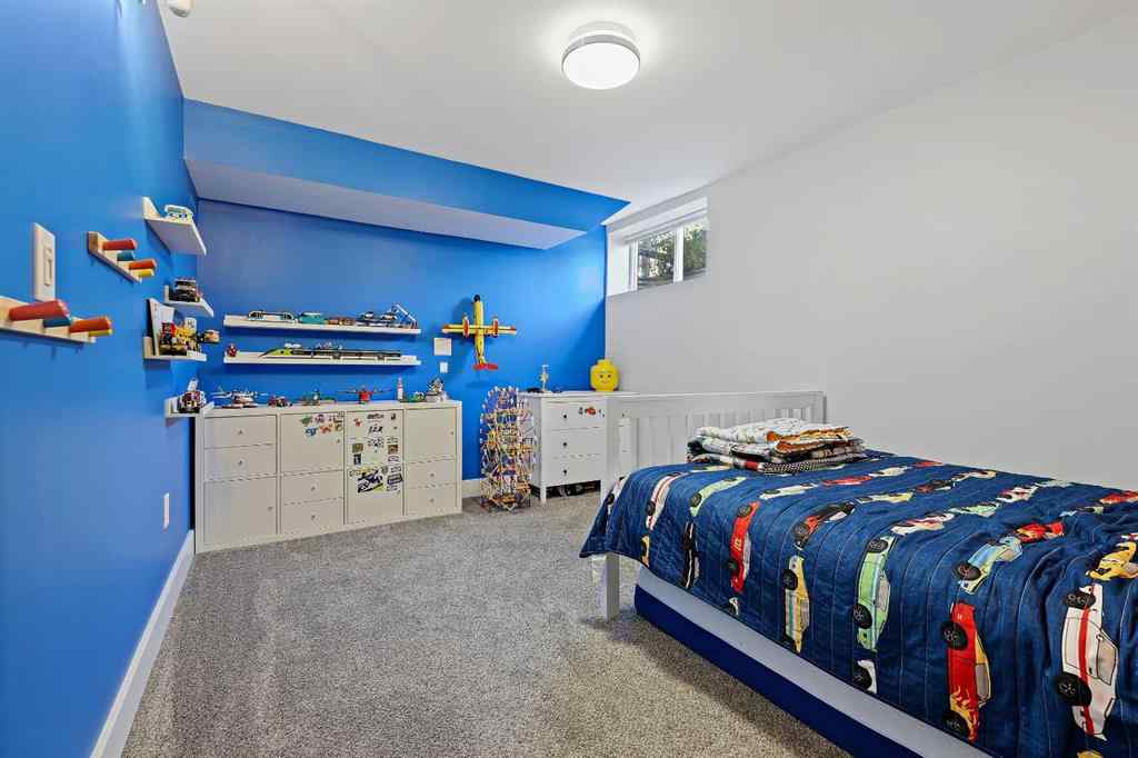 MLS® A2266811 - 52 Sunhurst Road SE in Sundance Calgary, Residential