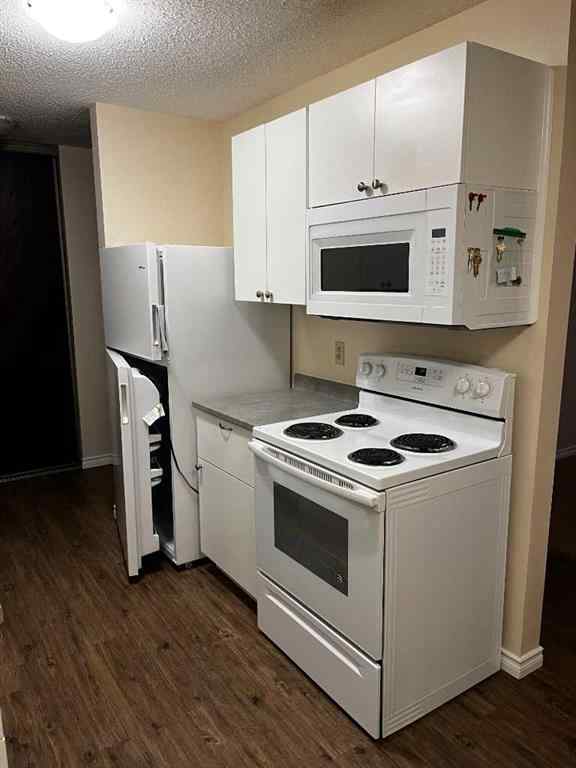 MLS&reg; # A2266816 - Unit #304 401 Columbia Boulevard W in Varsity Village Lethbridge, Residential Open Houses