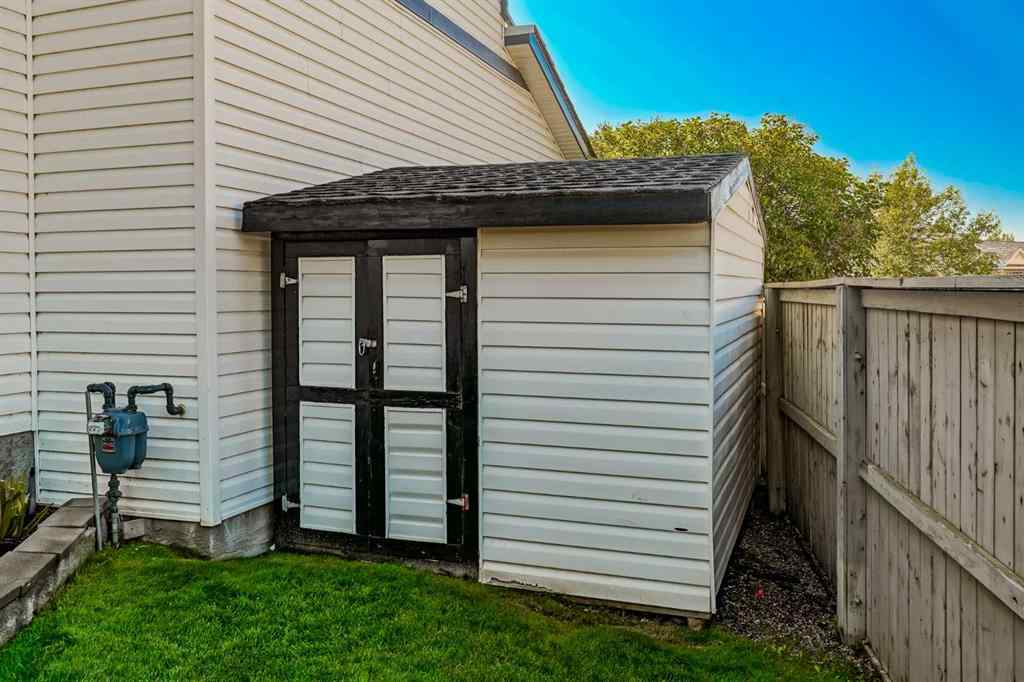 MLS® A2266818 - 177 Douglas Glen Manor SE in Douglasdale/Glen Calgary, Residential