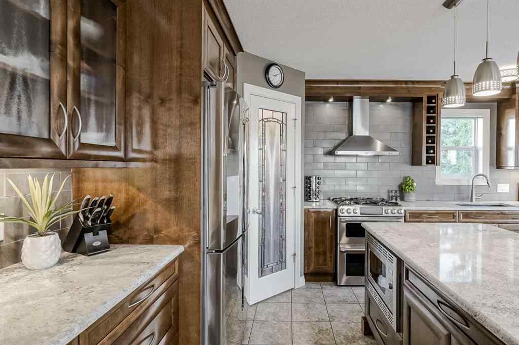 MLS® A2266818 - 177 Douglas Glen Manor SE in Douglasdale/Glen Calgary, Residential