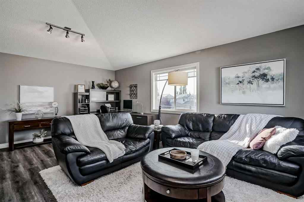 MLS® A2266818 - 177 Douglas Glen Manor SE in Douglasdale/Glen Calgary, Residential